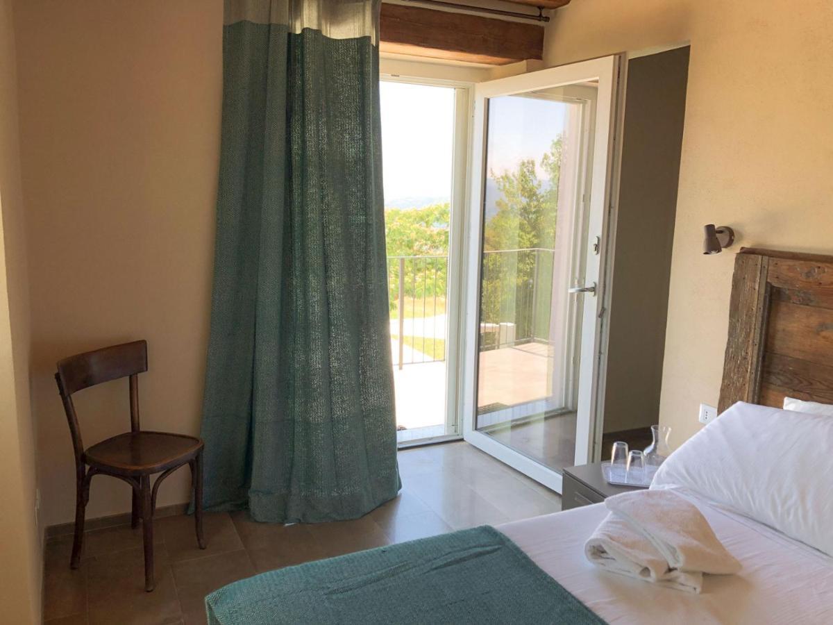 Agriturismo Cascina Cornelli Сасселло Экстерьер фото